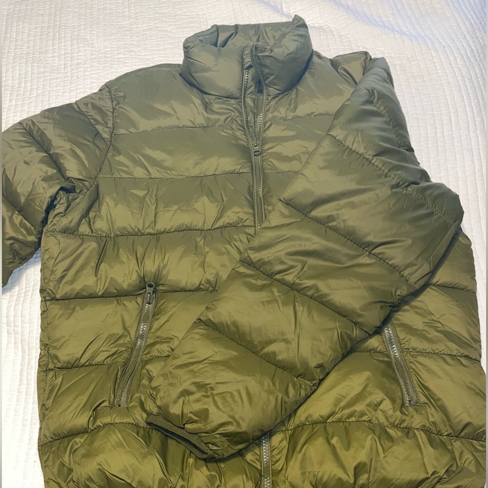 Forever 21 Men's Olive Puffer Jacket
